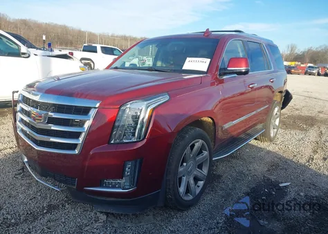 2018 Cadillac Escalade Premium Luxury z USA, uszkodzony, nr VIN 1GYS4CKJ6JR166275
